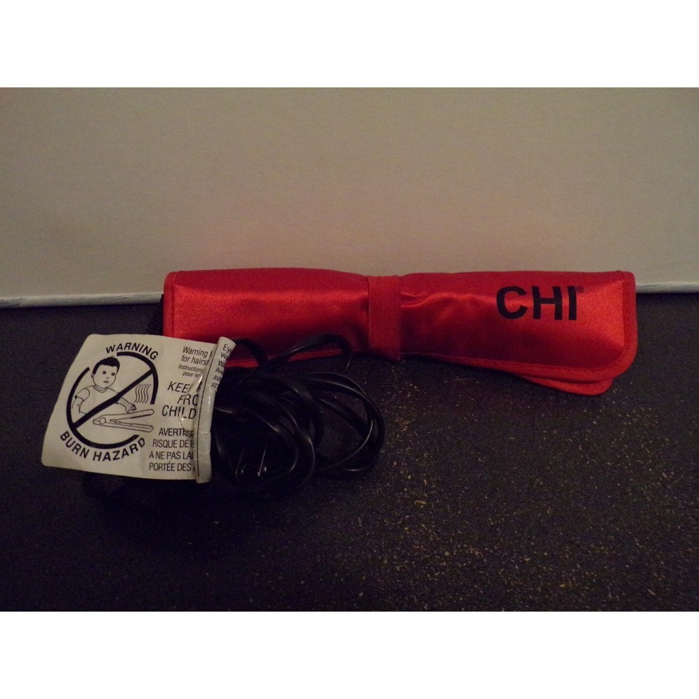 CHI Ceramic Flat Iron/Straightener 410°F w/Heat-Resistant Travel Pouch